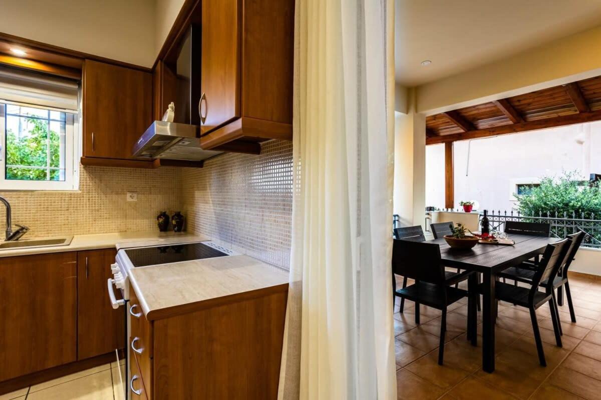 Filiatra Downtown Cozy Retreat - Homely Vibes Exterior photo
