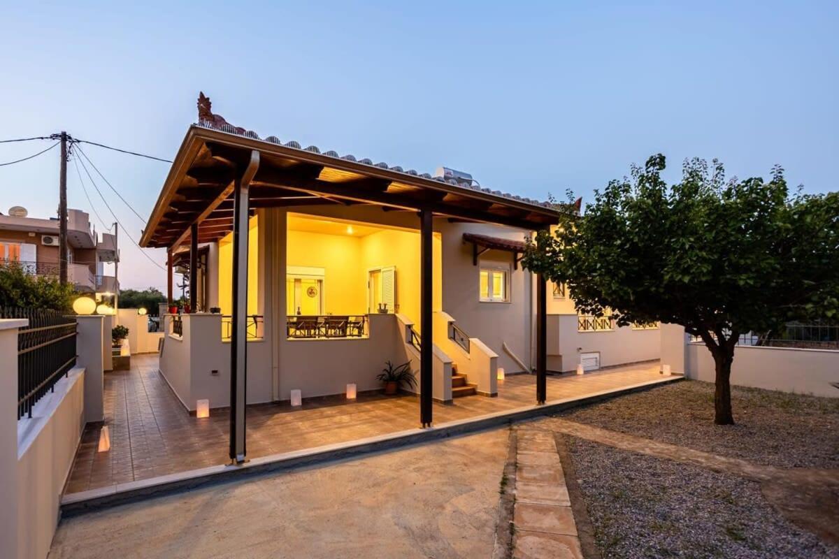 Filiatra Downtown Cozy Retreat - Homely Vibes Exterior photo