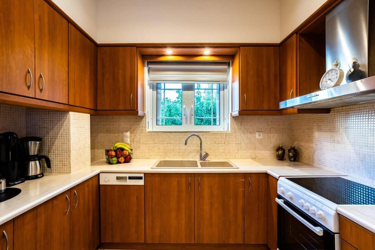 Filiatra Downtown Cozy Retreat - Homely Vibes Exterior photo